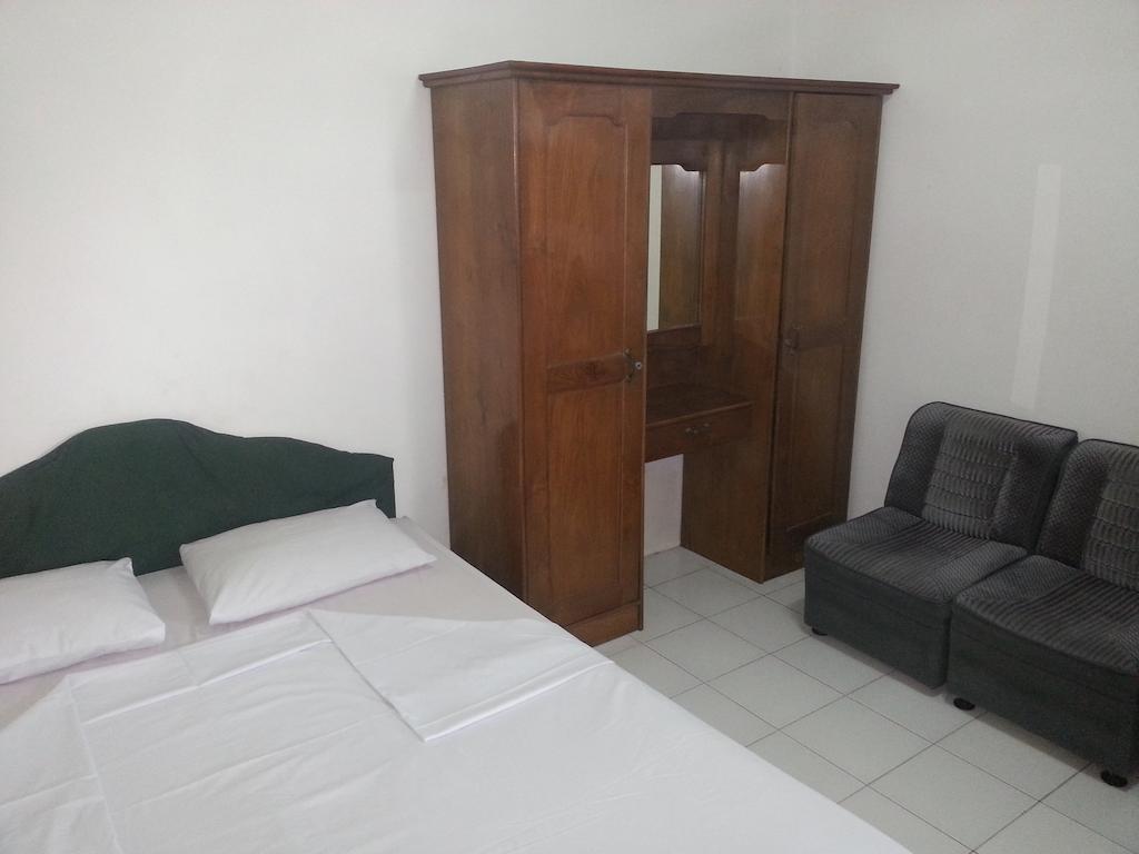 Henny Executive Homestay *