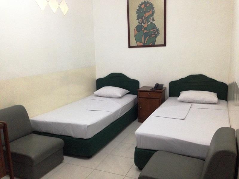 Henny Executive Homestay Surabaya