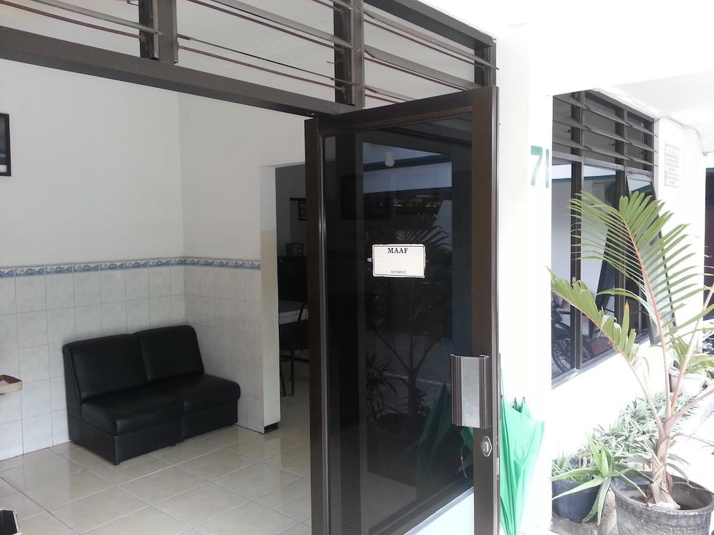Henny Executive Homestay Surabaya